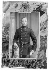 Portrait de jules XHENSEVAL en conscrit du 12ème régiment d’infanterie de ligne, 1912-1913 (Collection privée)