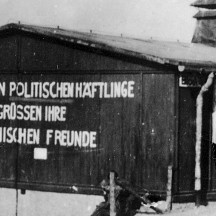 16 avril 1945, 5 jours après la libération du  camp