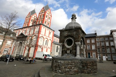Dieudonné Lambrecht - Monument Place St Bathélemy (Liège)